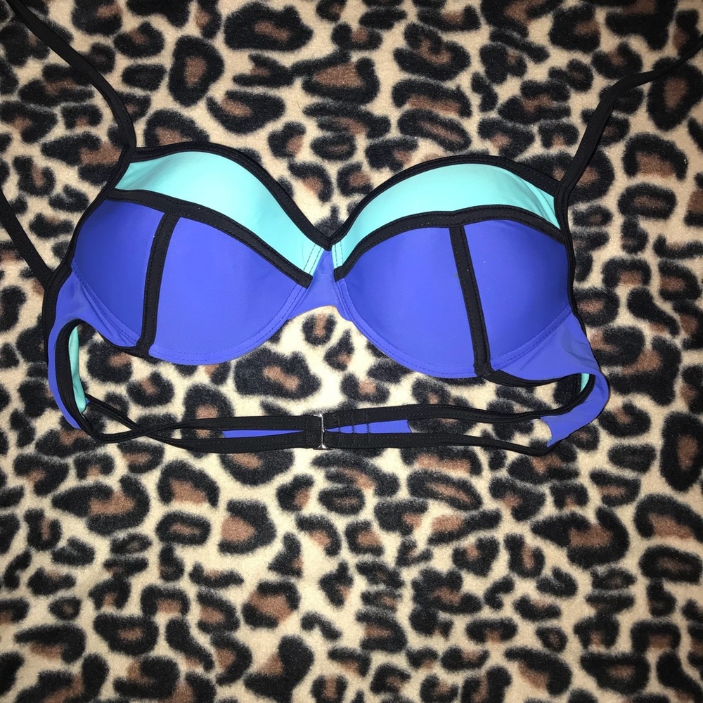 Triangle bathing suit
